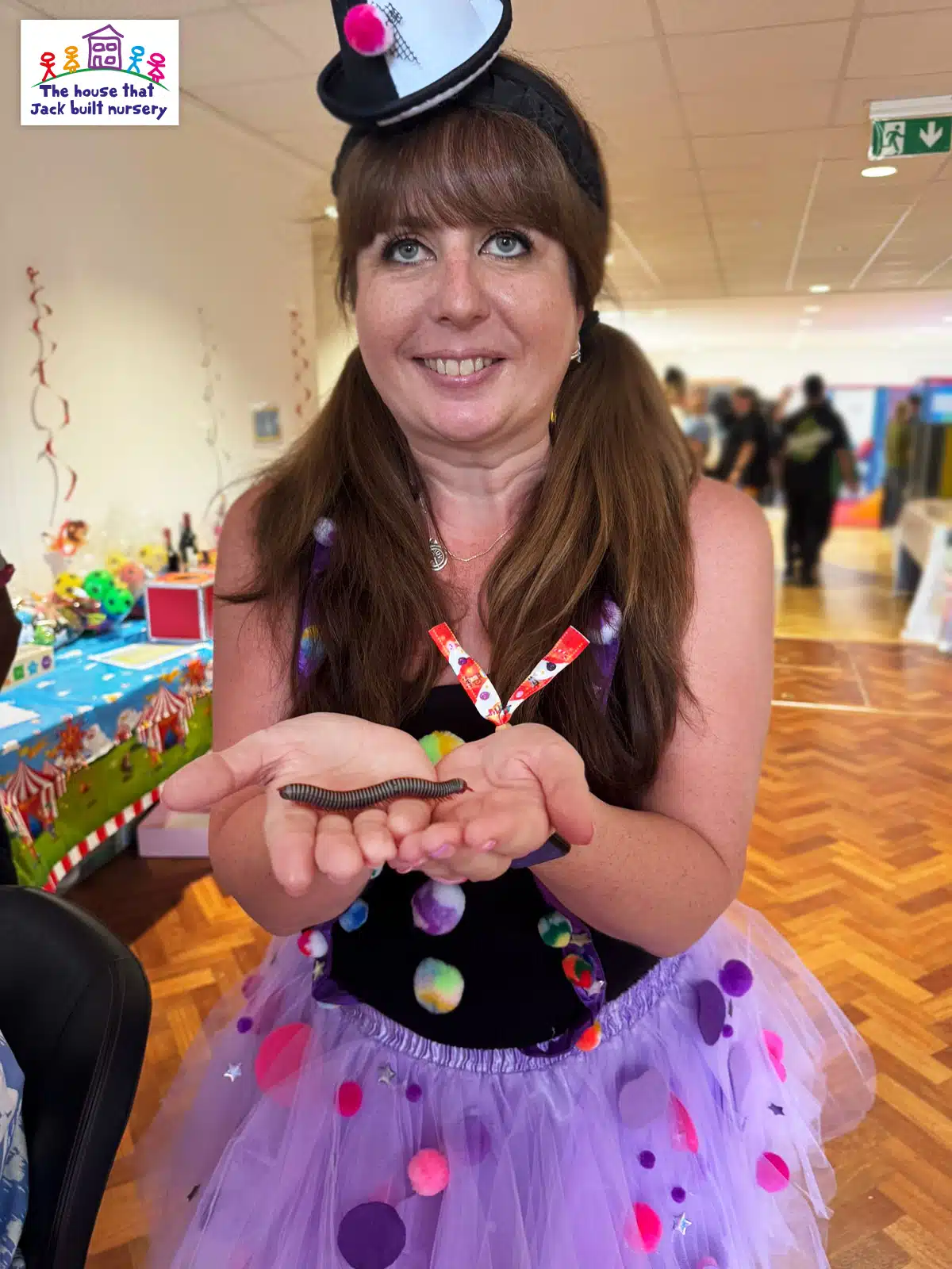 Fresh Academic Year: Why Universities Book Science & Animal Workshops